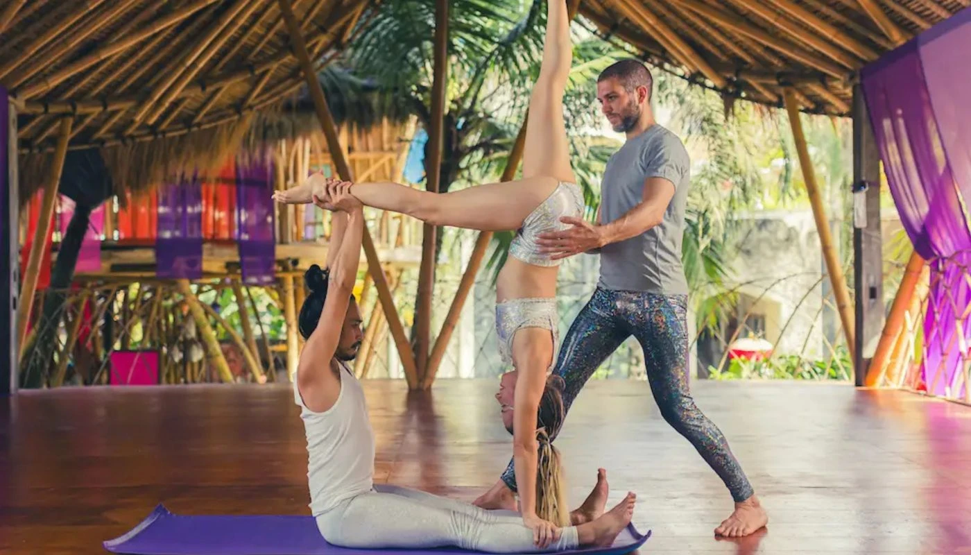 BALI 50H ACROYOGA HORIZONTAL 43